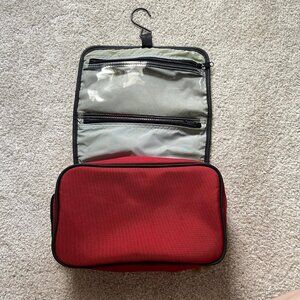 Izod Small Travel Bag with Hook